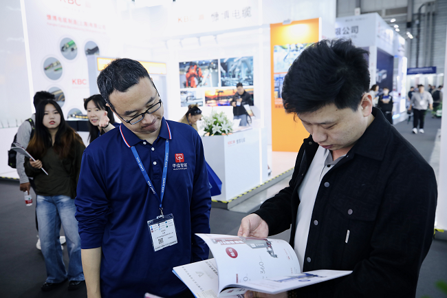 完美体育网站见证科技魅力展现创新力量甲佳智能闪耀CeMAT亚洲物流展(图9)