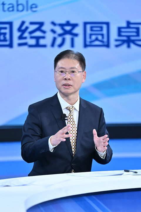 坚定信心推动经济持续向好——中国经济圆桌会解读2024年中央工作会议精神(图2)