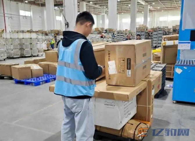 2024年全国快递业务量突破1000亿件比2023年提前71天