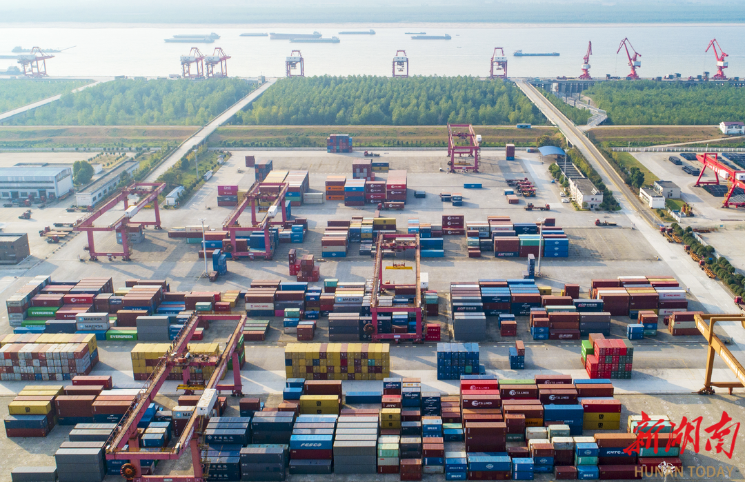 奋力绘就湖南交通运输高质量发展新图景——写在2025年全省交通运输工作会议召开之际(图4)