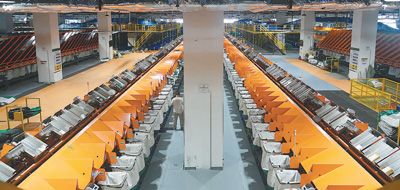 智能分拣“大显身手”无人车、无人机广泛应用保障快递业高效运行物流装备加速更新迭代(图2)