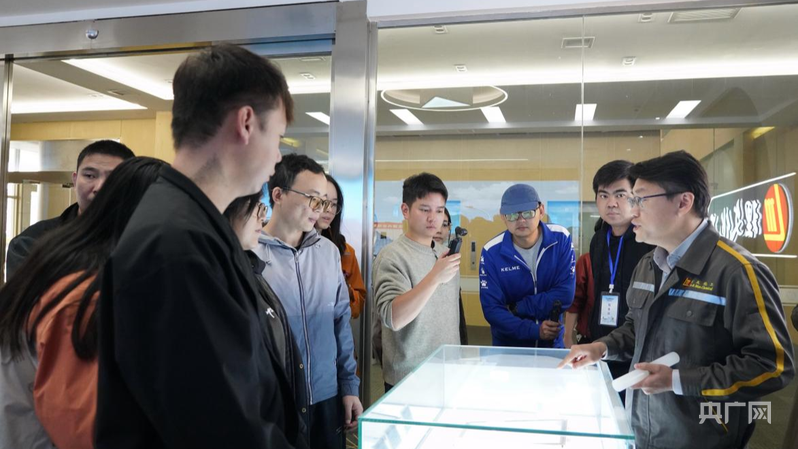 完美体育网站江西九江：“向江图强”奏响经济高质量发展强音(图2)