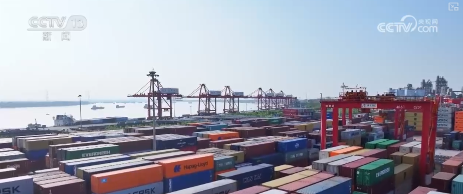 完美体育数据畅连成为物流“快跑”关键“加速器”降本提速利好惠及百姓生活(图8)