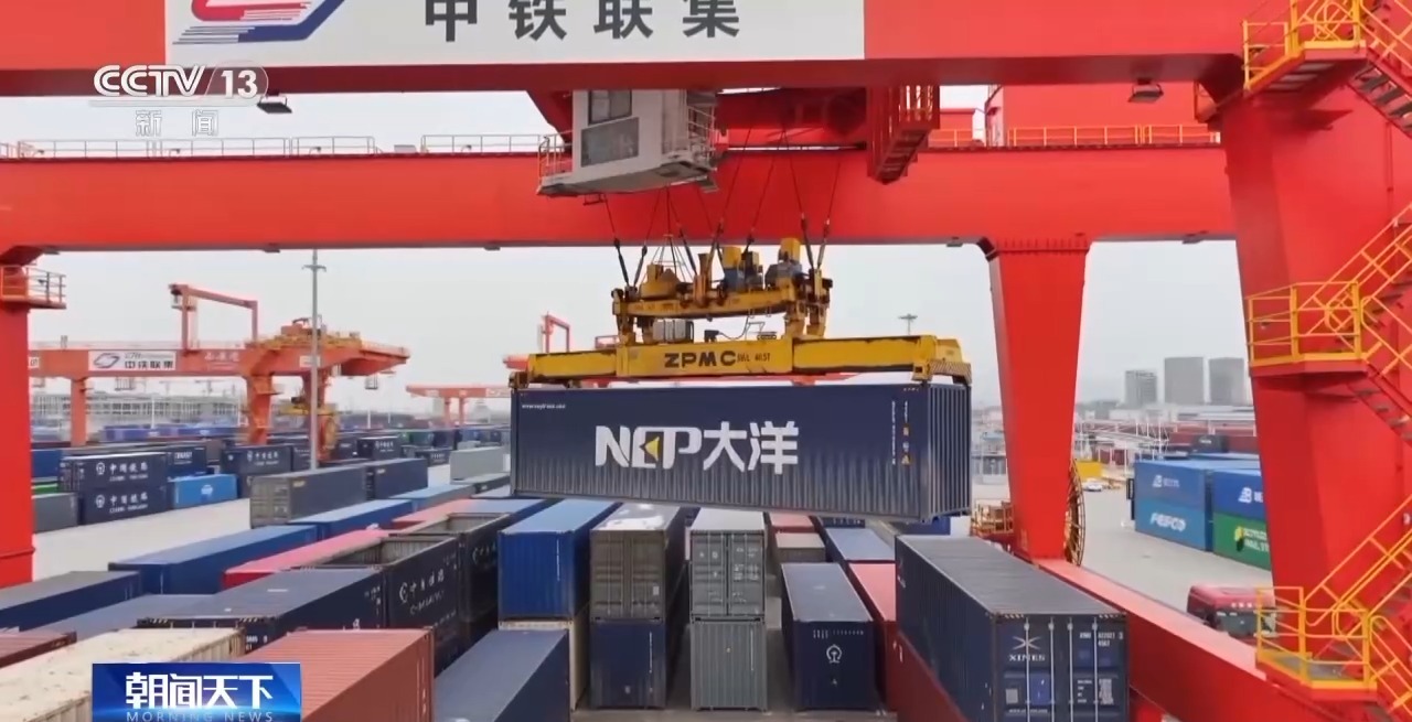 完美体育更密线路、更优服务、更高效率！新时代“钢铁驼队”正加速启程(图2)