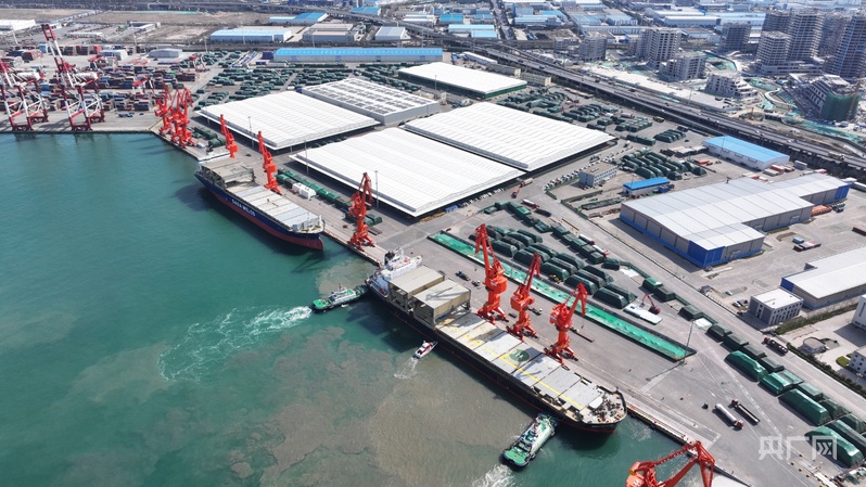 行进的海岸线D+AI赋能全球航线枢纽“蓝色动能”连刷世界纪录