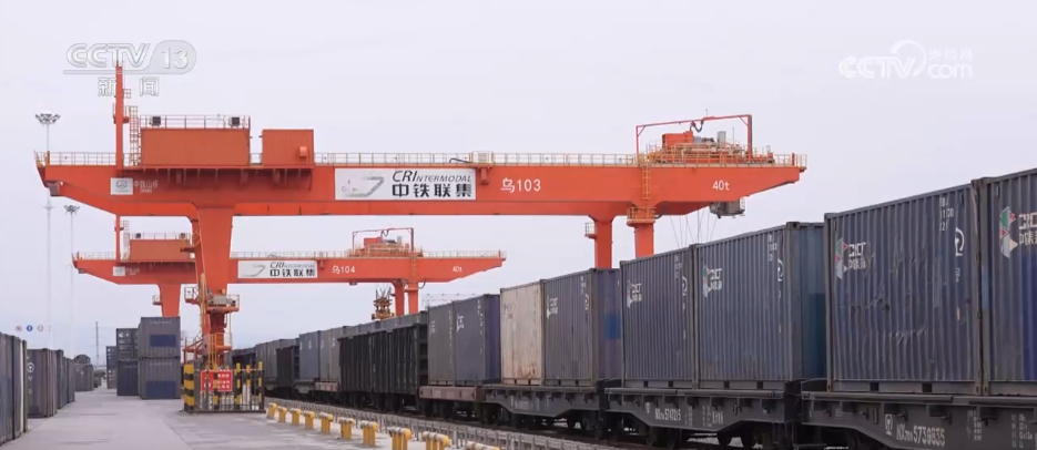 促消费、稳民生！16268亿件“小包裹”为稳中向好的中国经济写下生动注脚(图5)