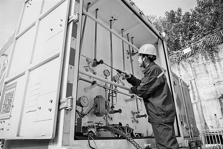 完美体育看新兴支柱产业如何顶梁(图3)