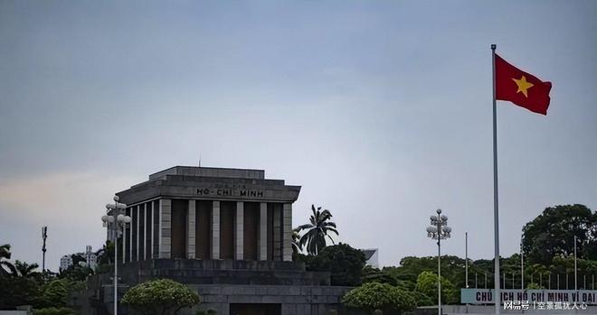 越南一口气跟中国签3条铁路！明明被美国拿捏为何越走越近？(图8)